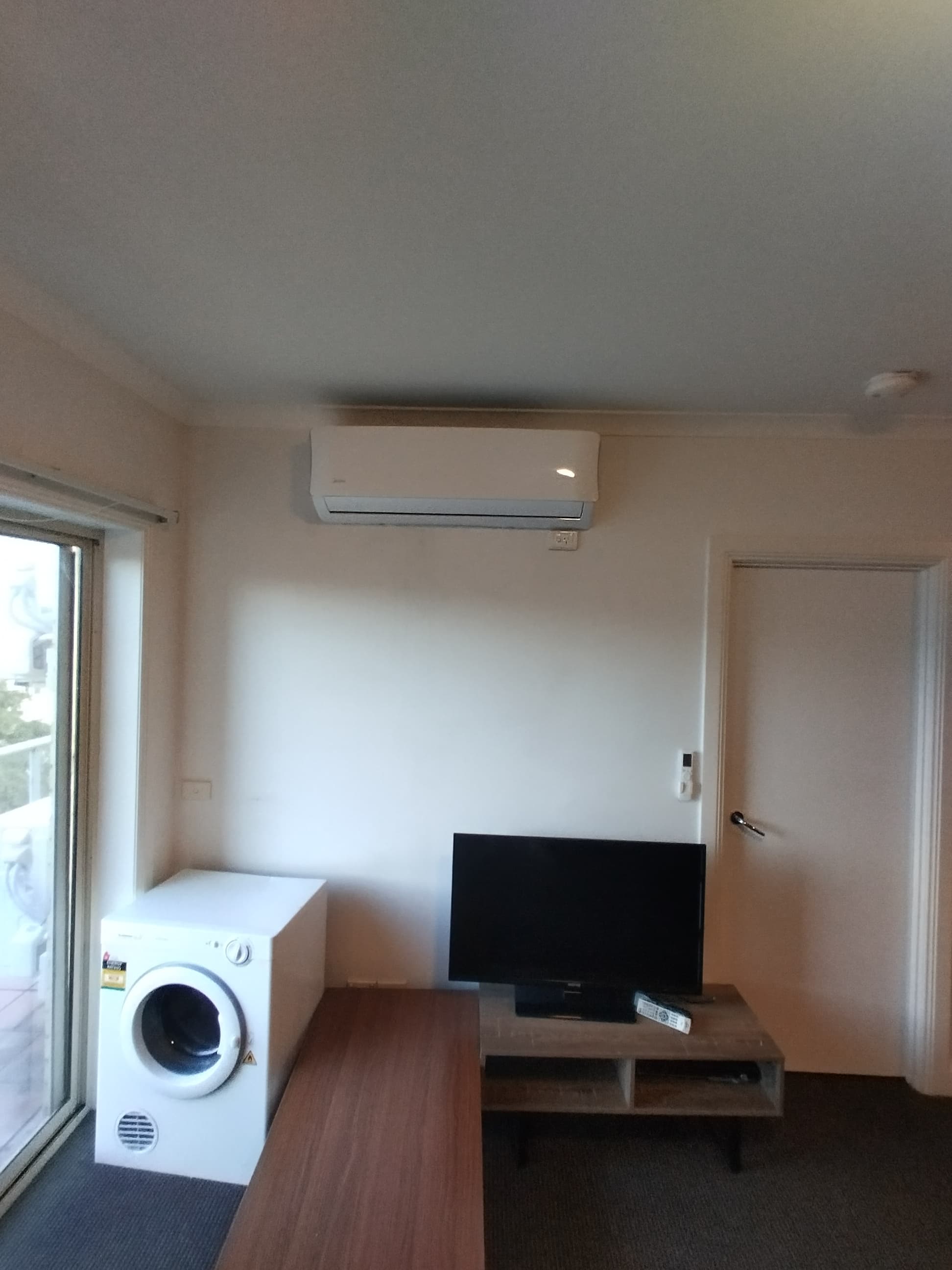 Electrician in Glen Huntly